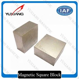 錫によって塗られるネオジムのブロックの磁石N35 - N52等級によってカスタマイズされる次元